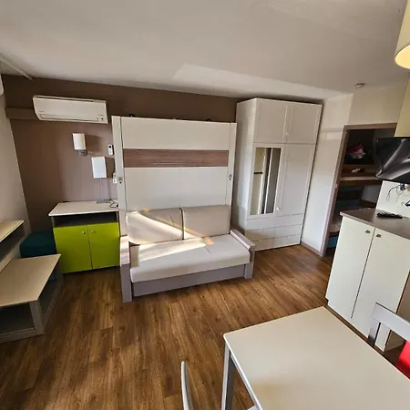 Climatisé 4 Personnes, Piscine, Parking Sécurisé Appartamento